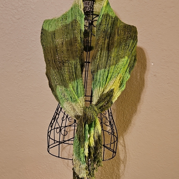 Women's Multicolor Wraps Collection - Picture 8 of 10